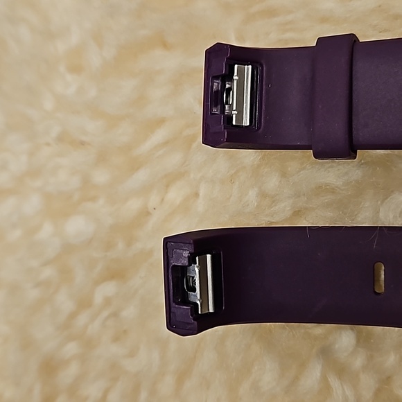 Fitbit Versa 2 Accessory Bundle With Chargers - Picture 5 of 8
